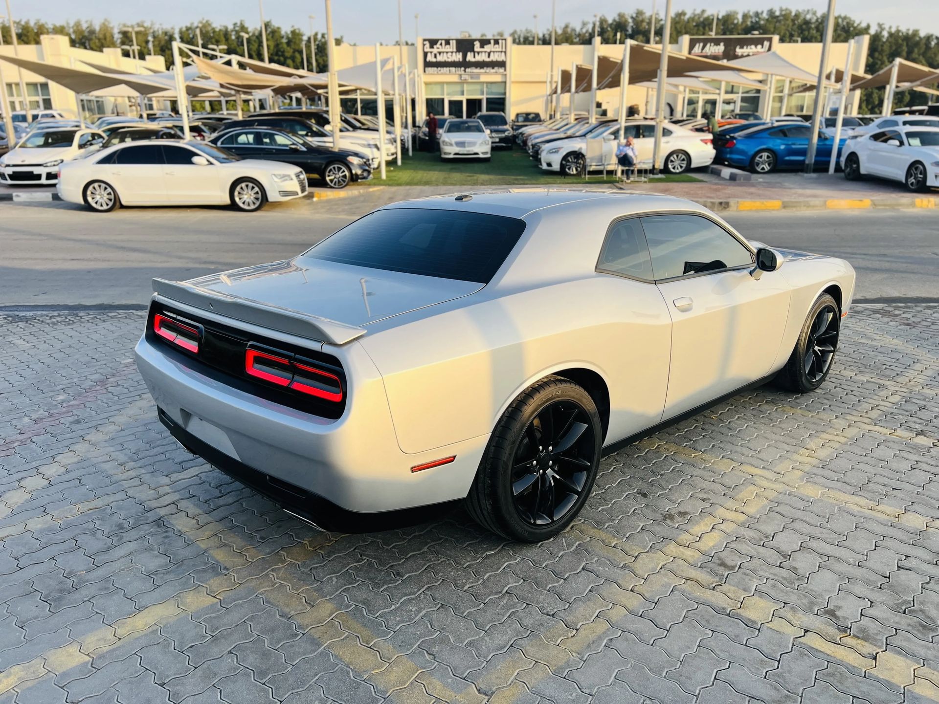 2021 Dodge Challenger photo 5