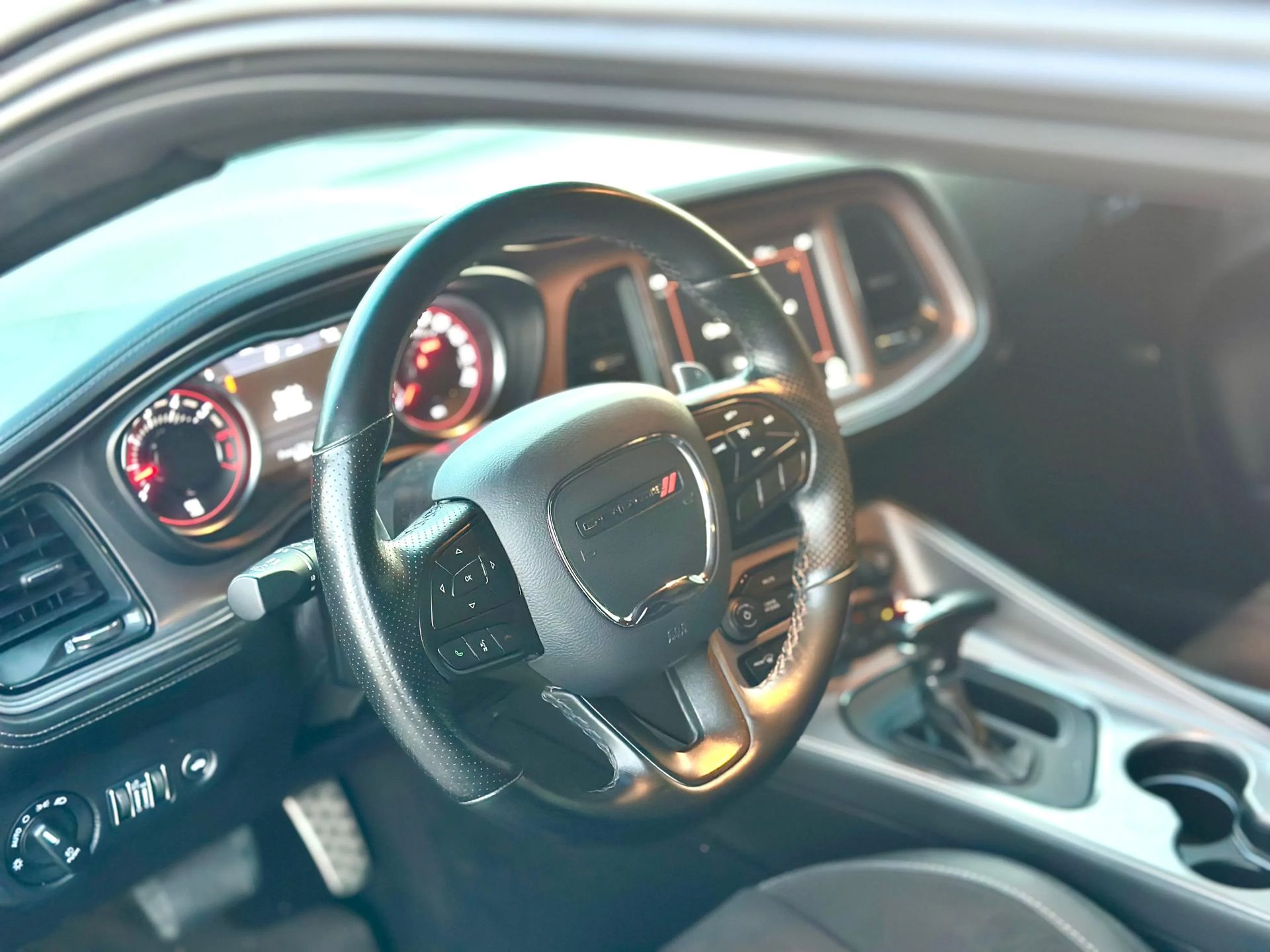 2023 Dodge Challenger photo 4