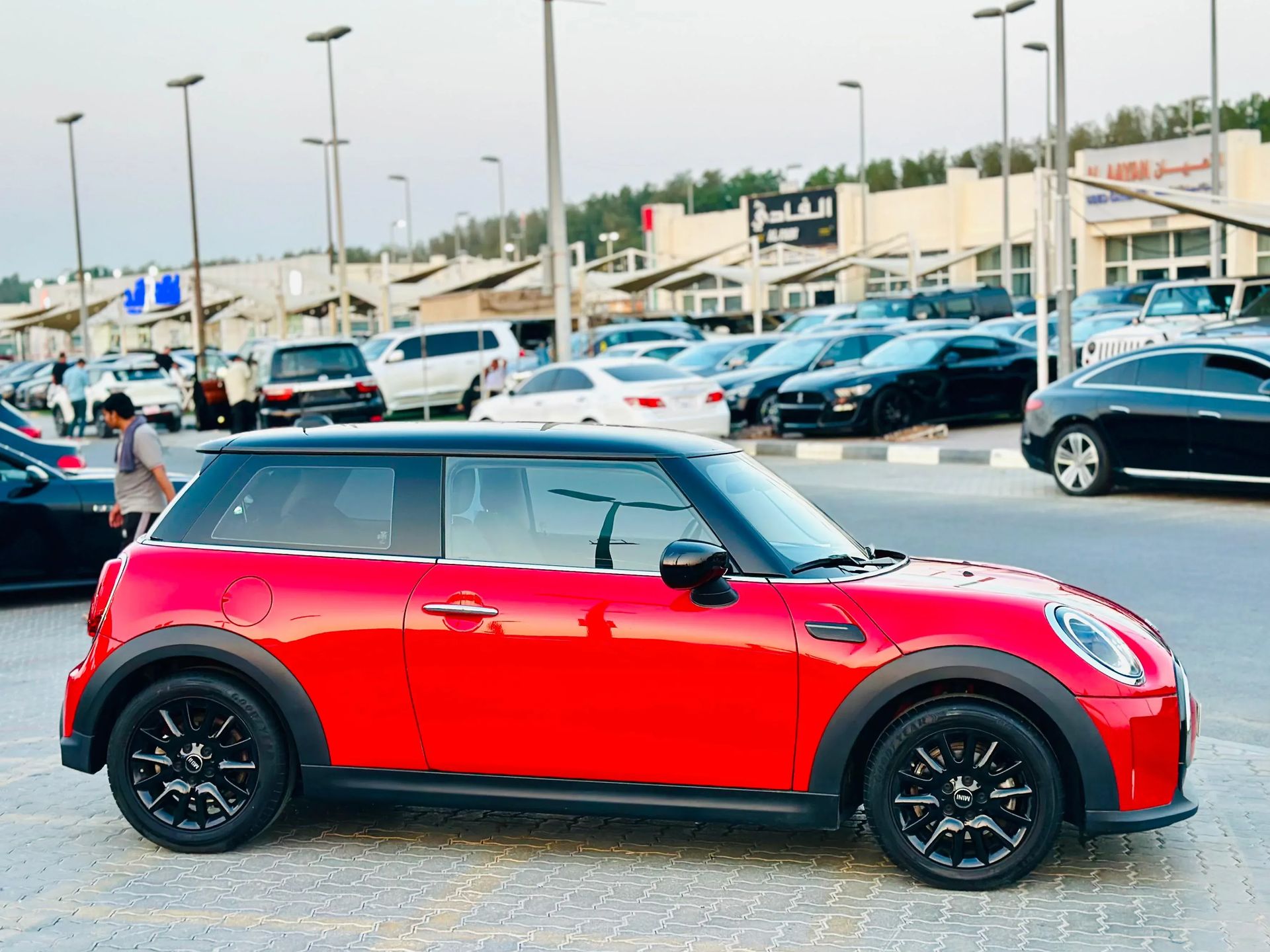 2024 MINI Cooper photo 4