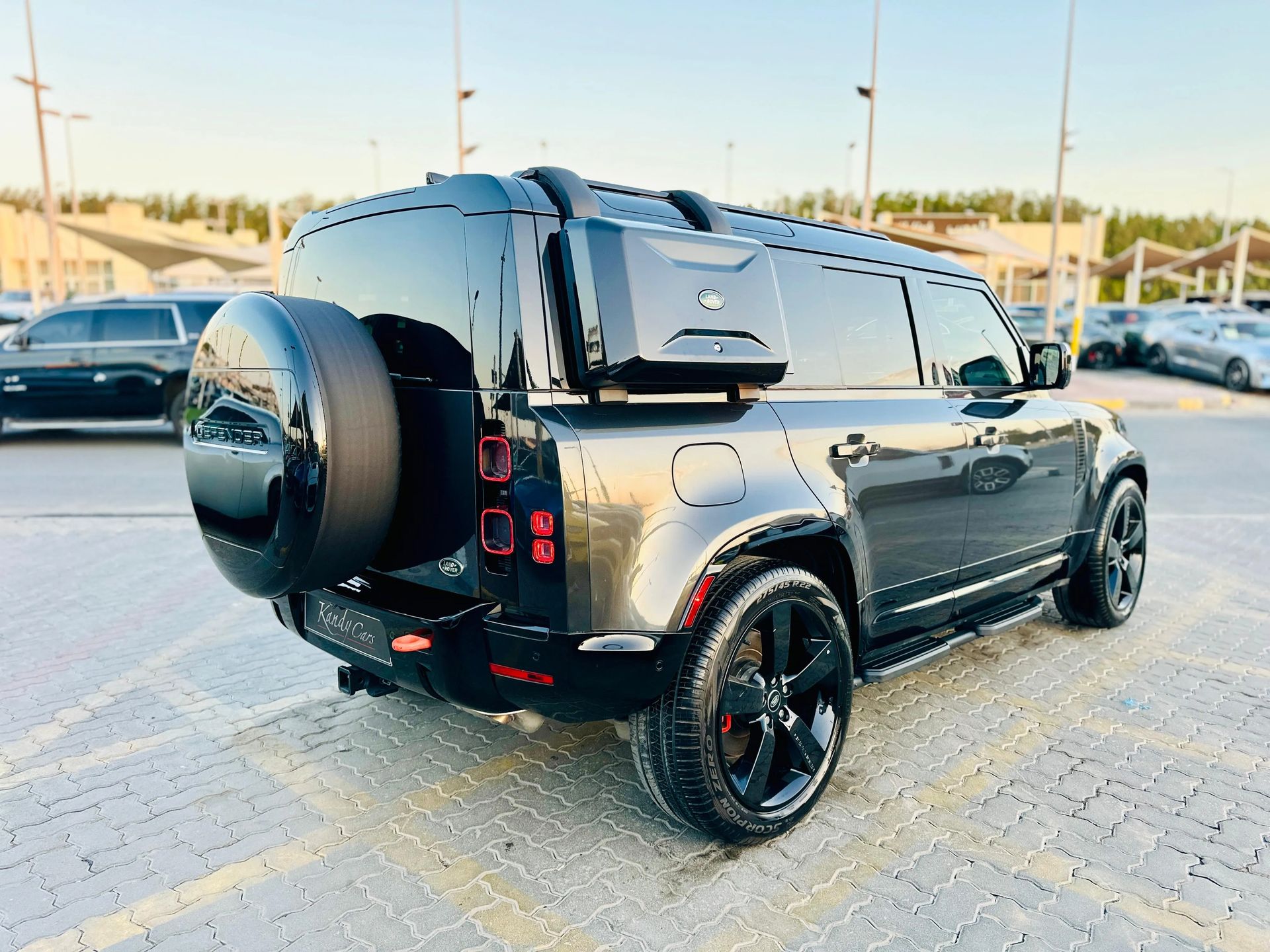 2022 Land Rover Defender photo 5