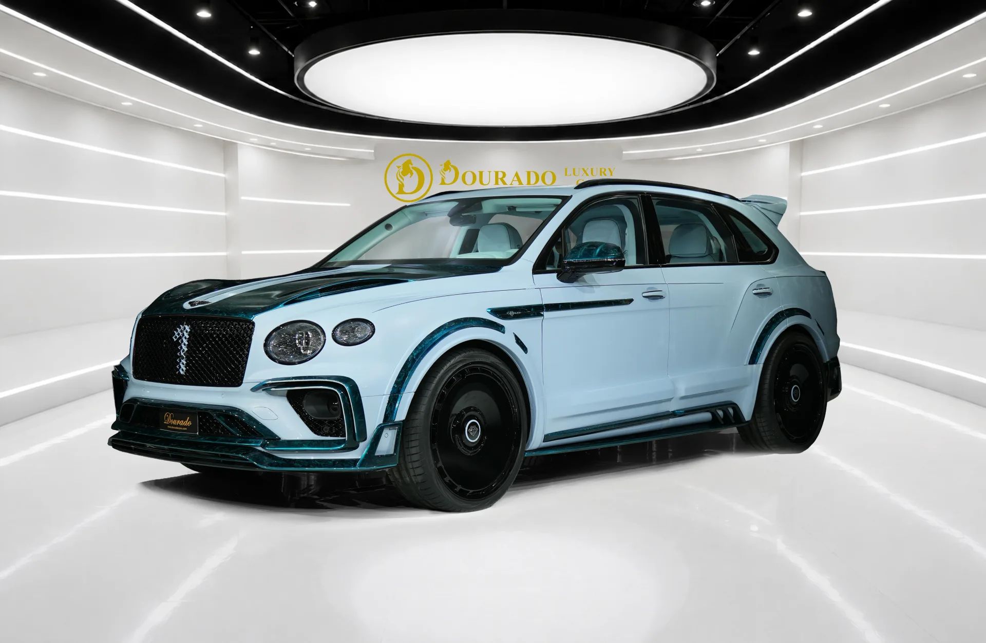 2024 Bentley Bentayga photo 3