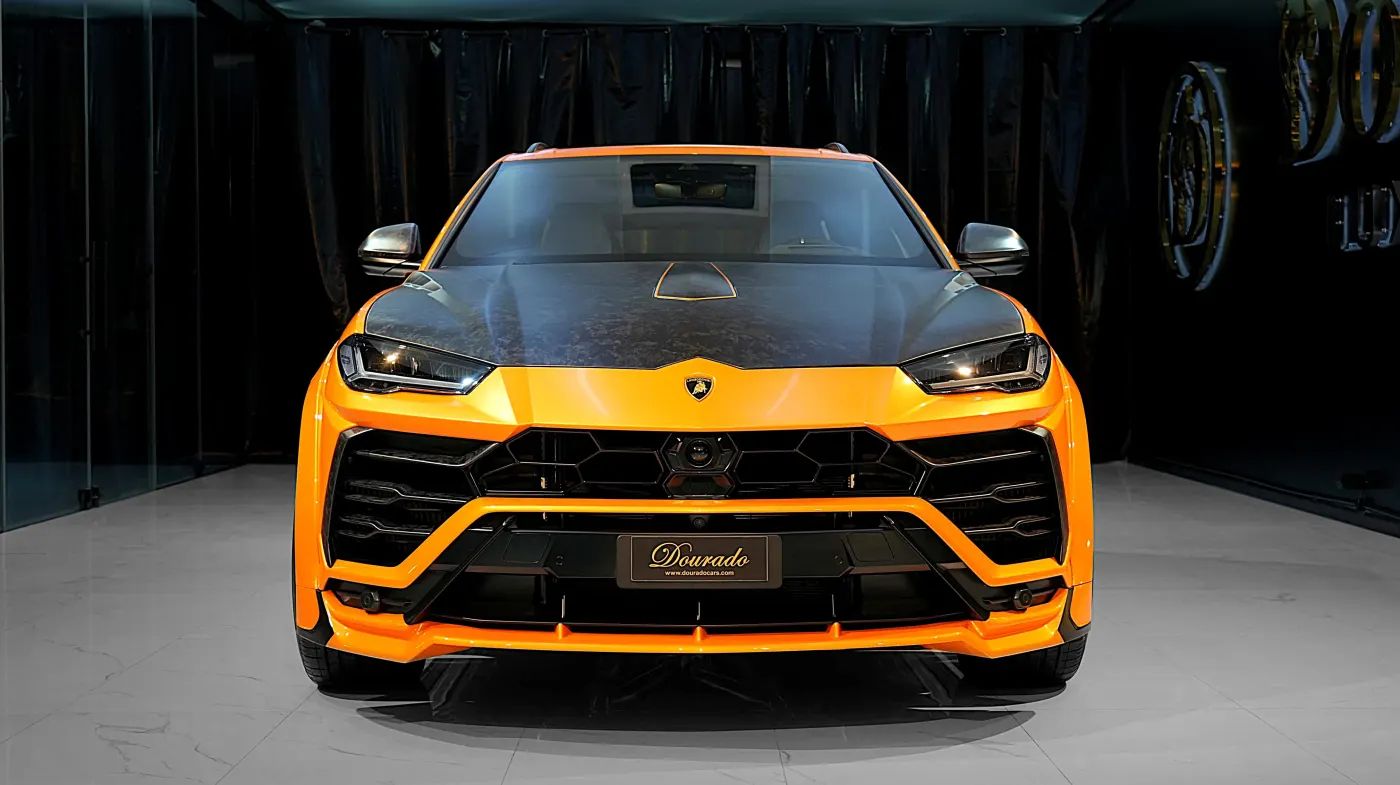 2023 Lamborghini Urus photo 2