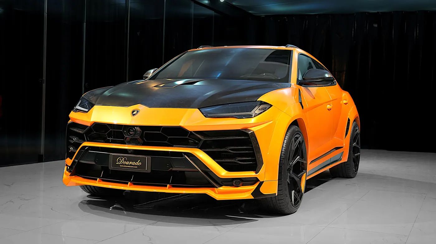 2023 Lamborghini Urus photo 3