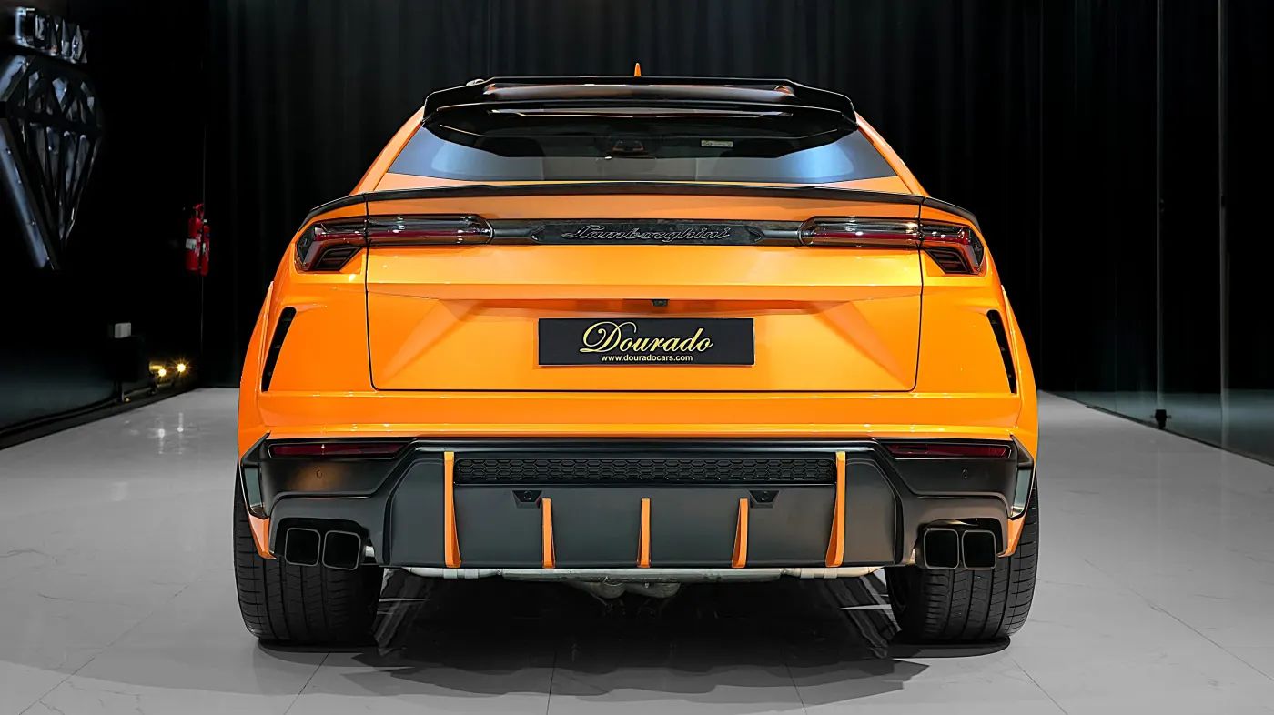 2023 Lamborghini Urus photo 5