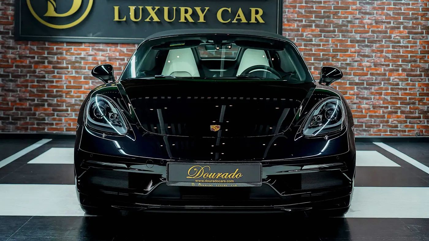 2023 Porsche 718 photo 3