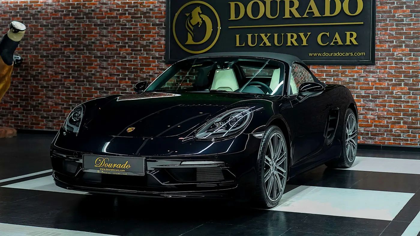 2023 Porsche 718 photo 4