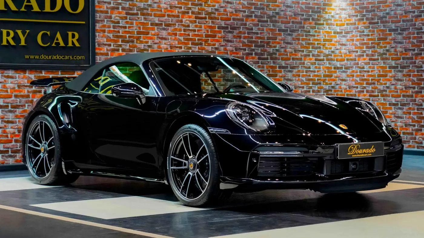 2023 Porsche 911 photo 2