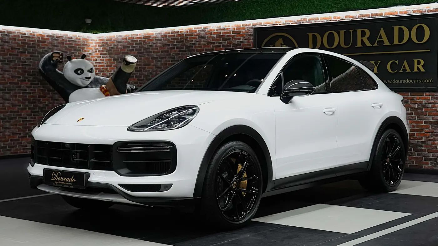2023 Porsche Cayenne photo 5