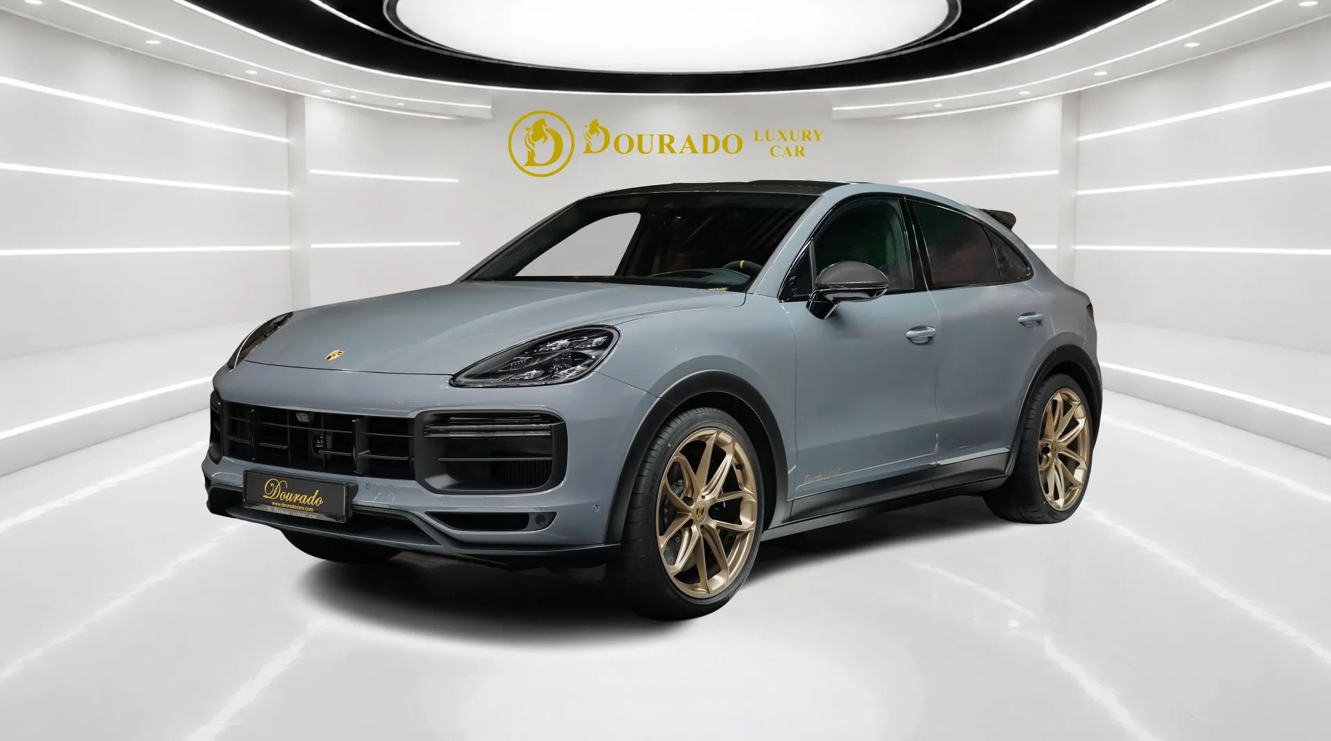 2023 Porsche Cayenne photo 3