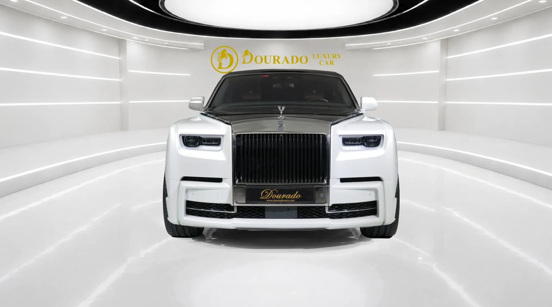 2021 Rolls-Royce Phantom photo 2