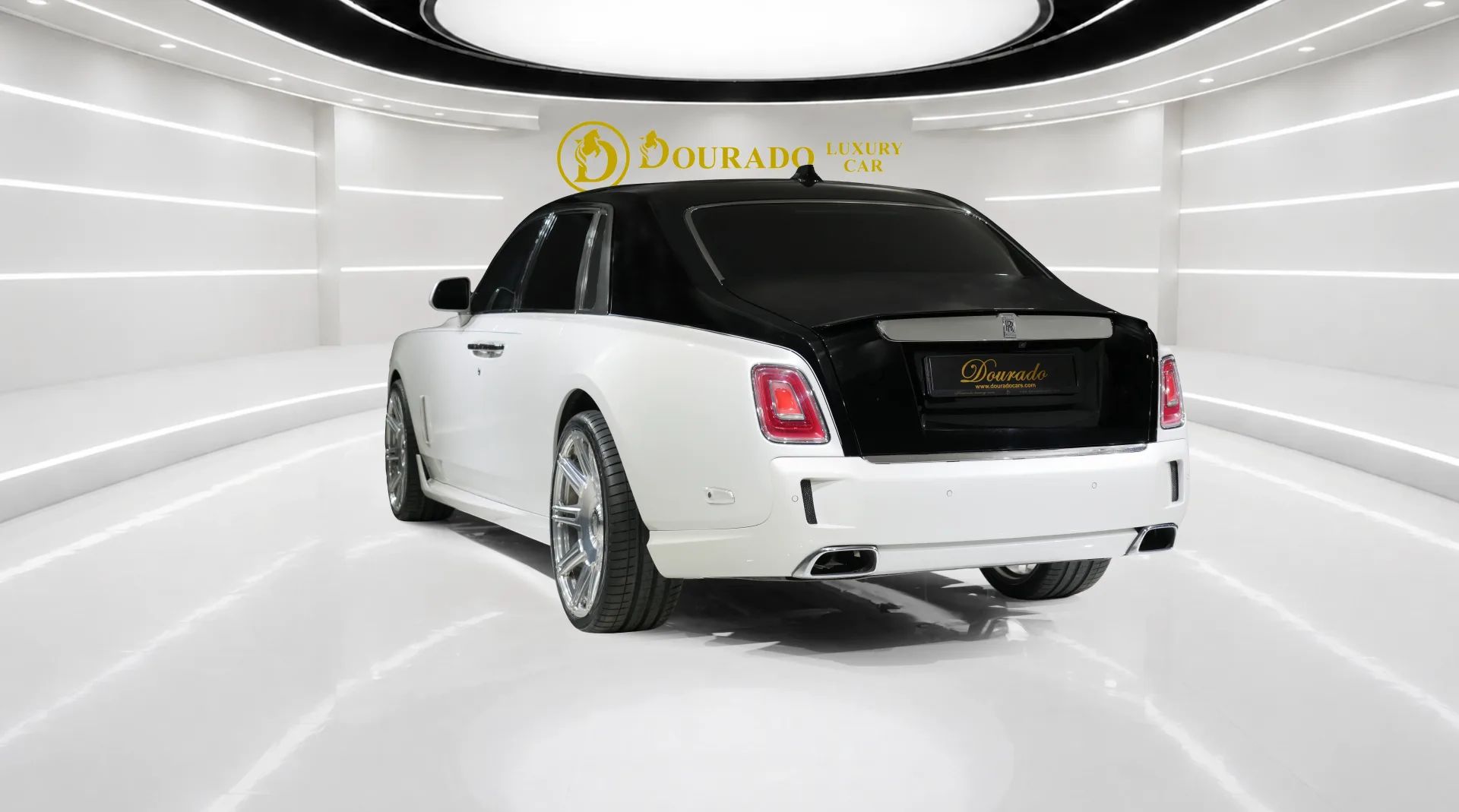 2021 Rolls-Royce Phantom photo 4