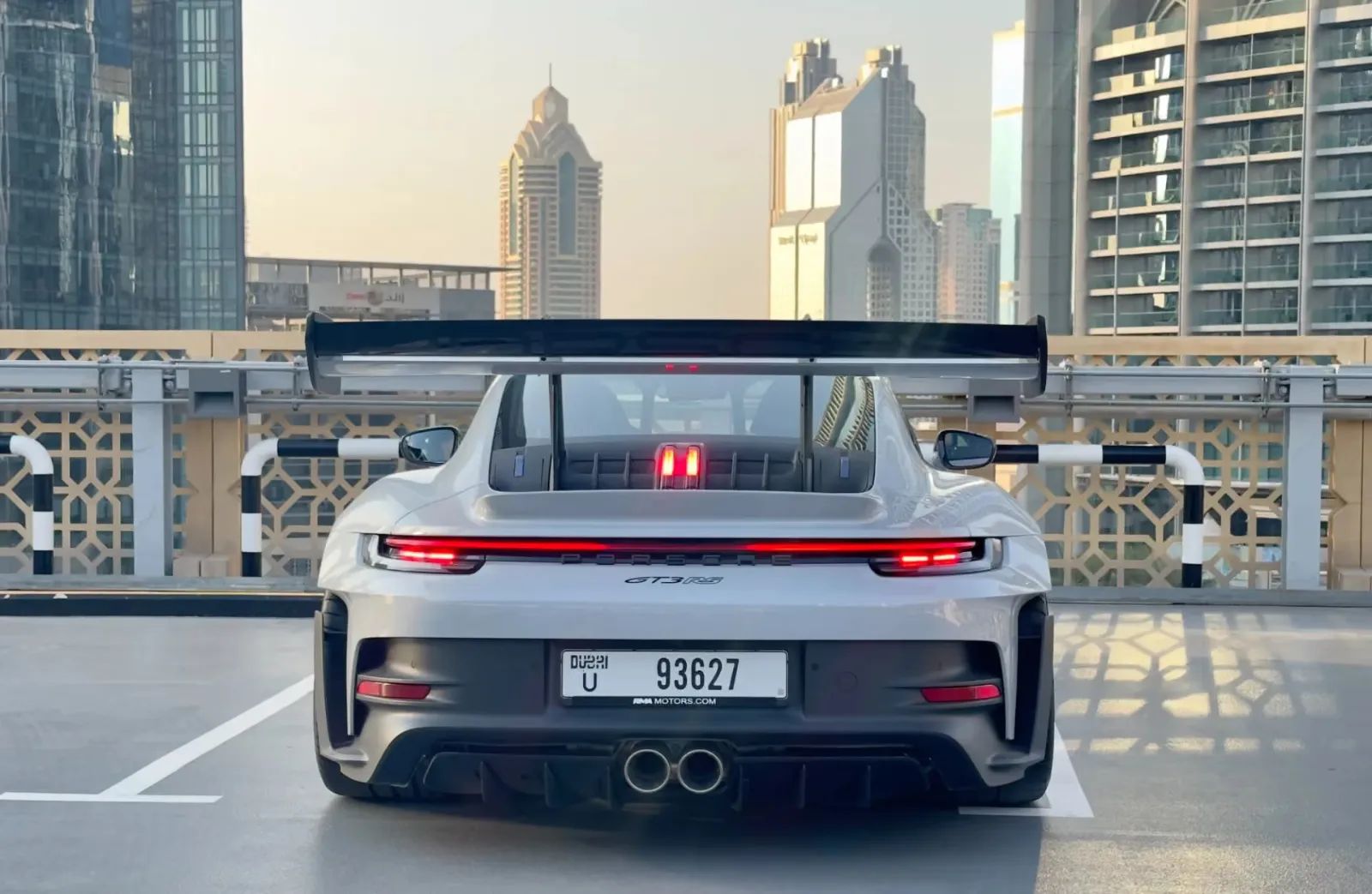 2025 Porsche 911 photo 2