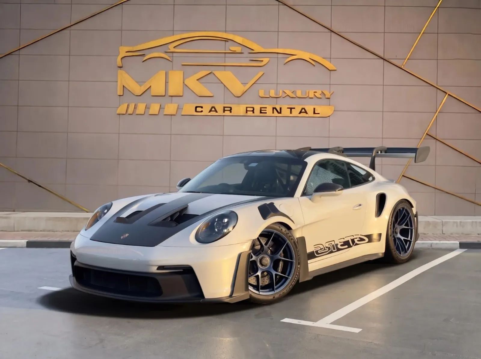 Rent Porsche GT3 RS in Dubai Without Deposit
