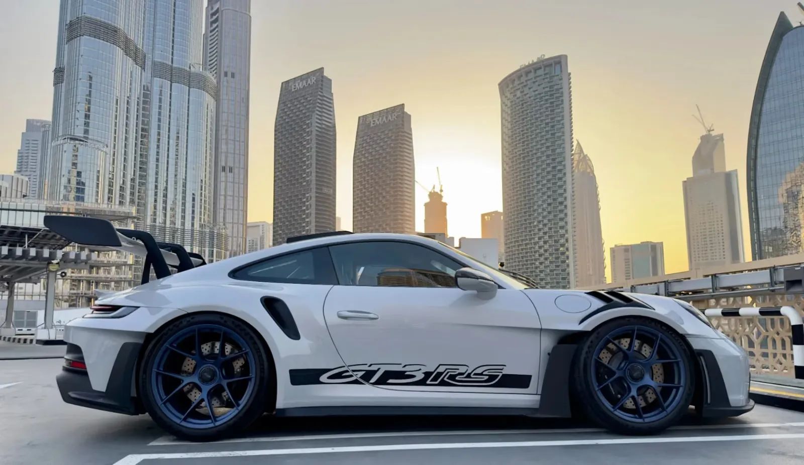 2025 Porsche 911 photo 4