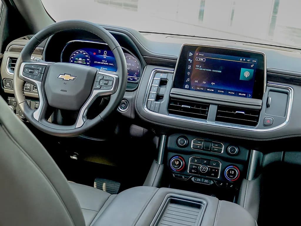2024 Chevrolet Tahoe photo 4