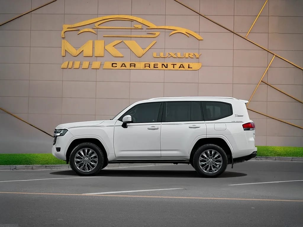 2022 Toyota Land Cruiser photo 2