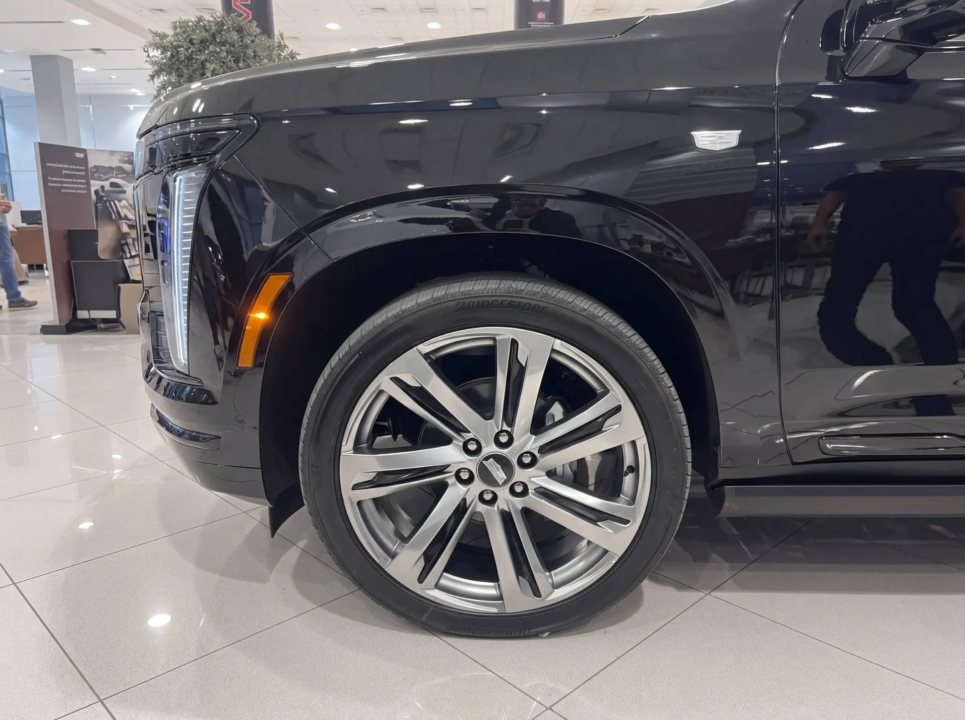2025 Cadillac Escalade photo 5