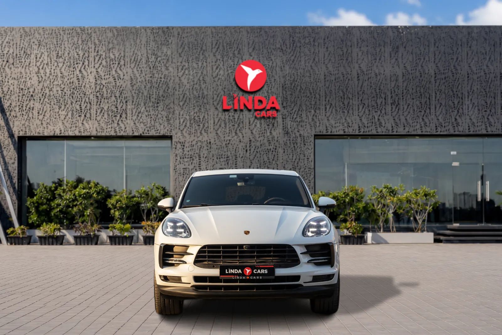 2019 Porsche Macan photo 2
