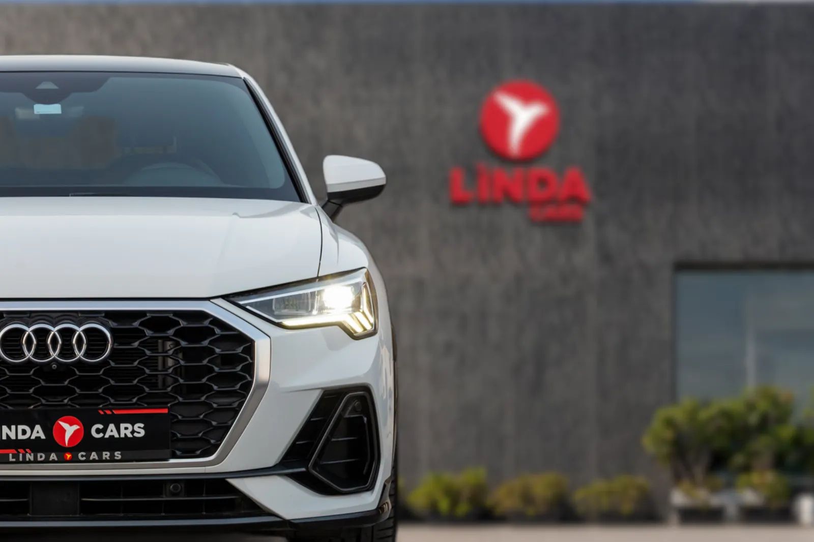 2024 Audi Q3 photo 3