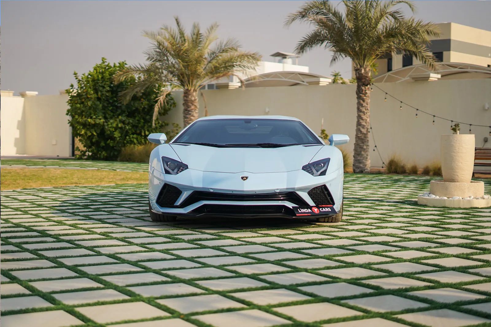 2018 Lamborghini Aventador photo 2