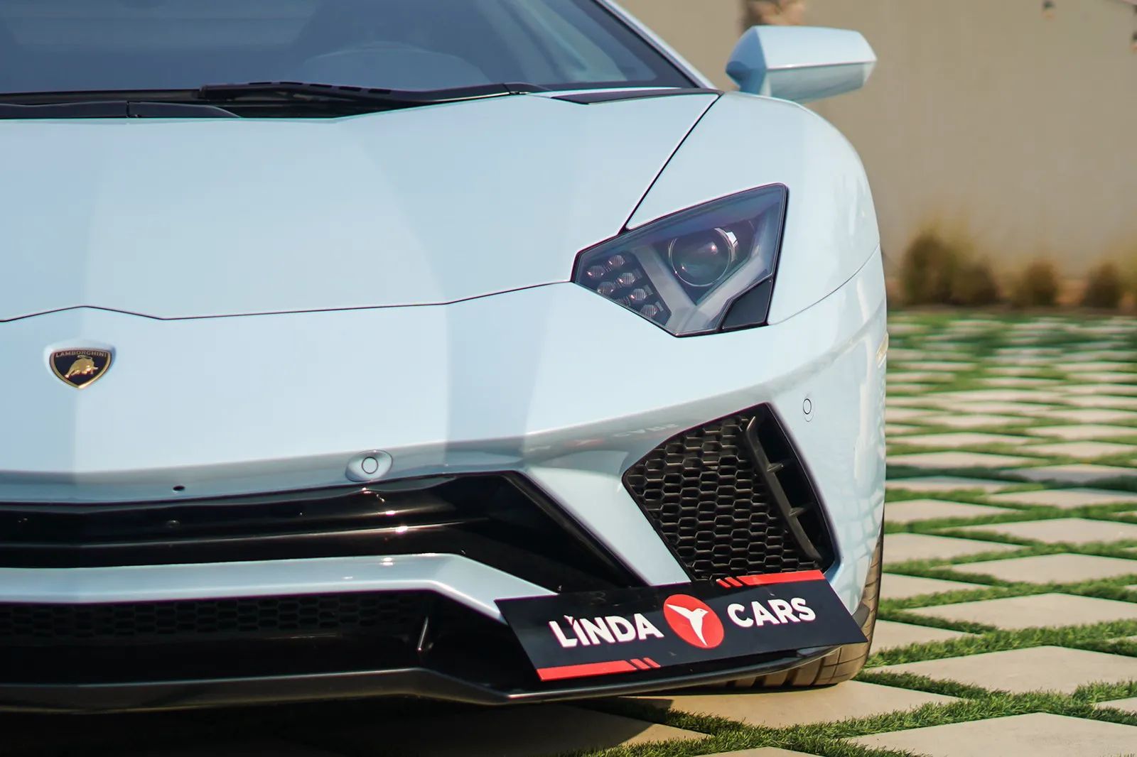 2018 Lamborghini Aventador photo 3