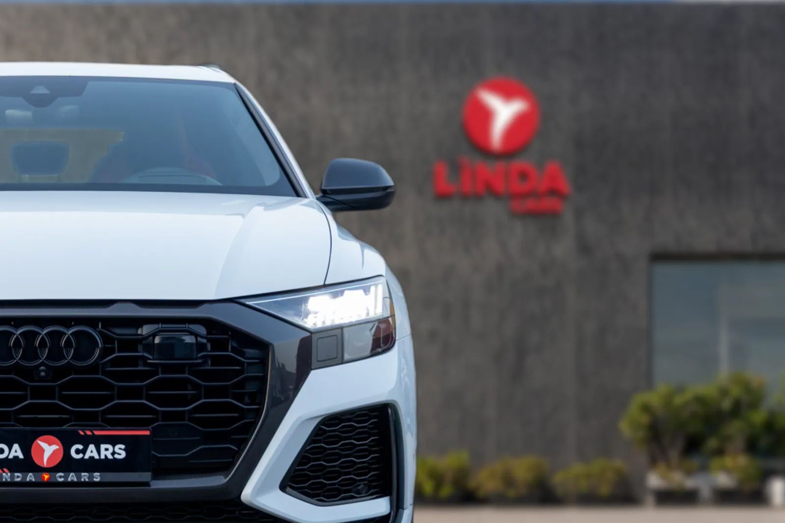 2022 Audi RS Q8 photo 3