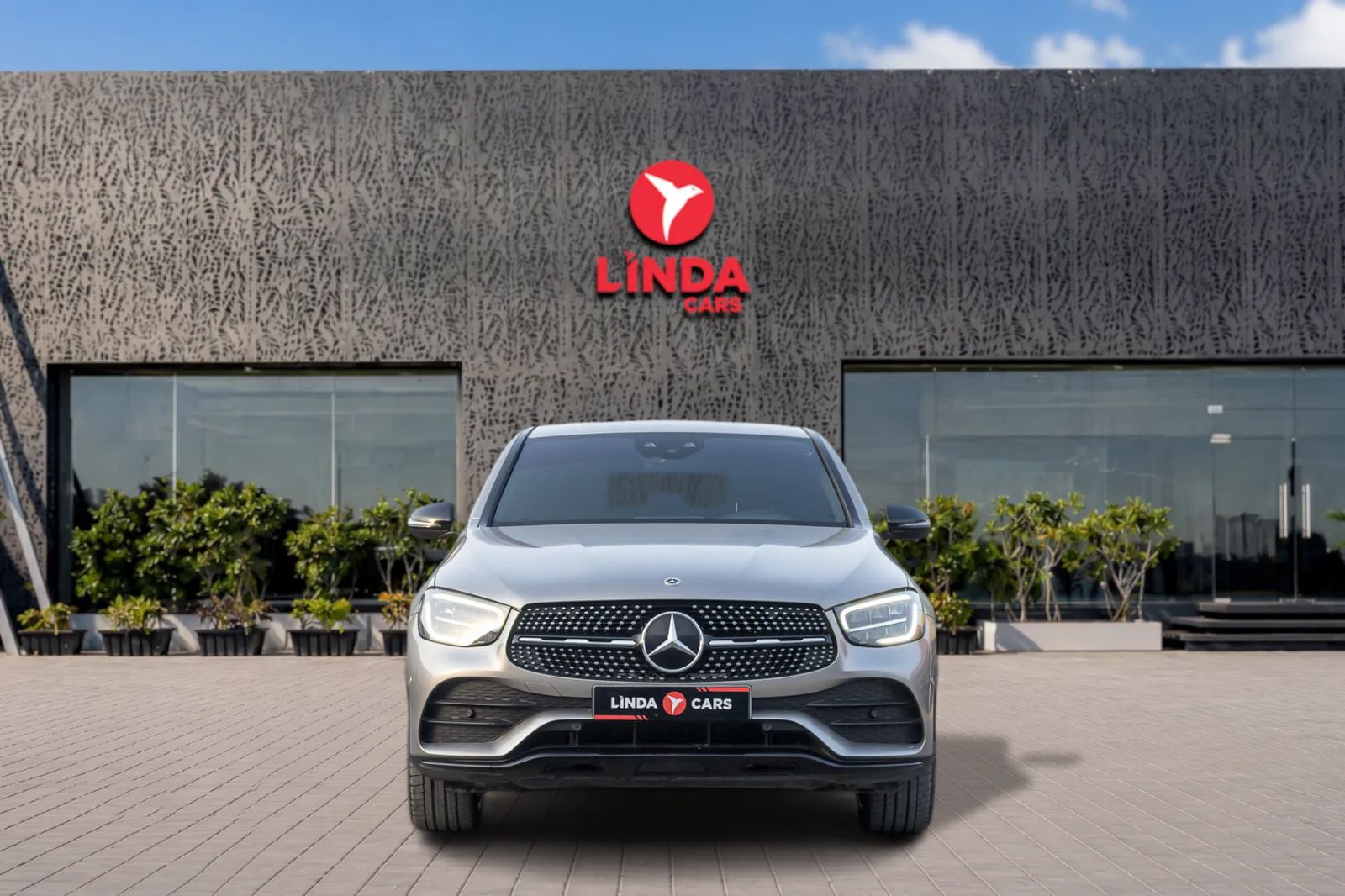 2023 Mercedes-Benz GLC photo 2