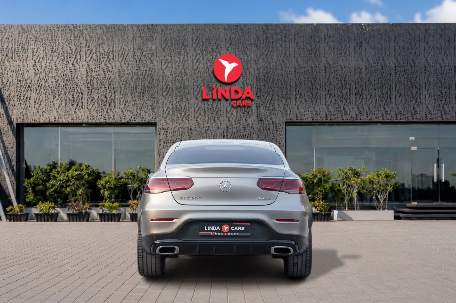 2023 Mercedes-Benz GLC photo 4