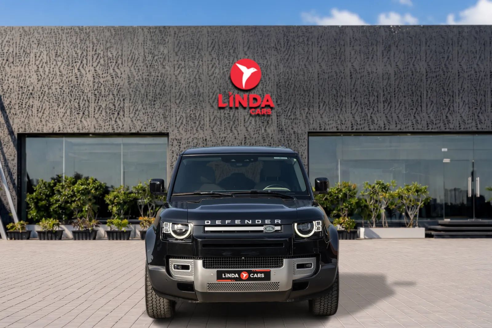 2023 Land Rover Defender photo 2