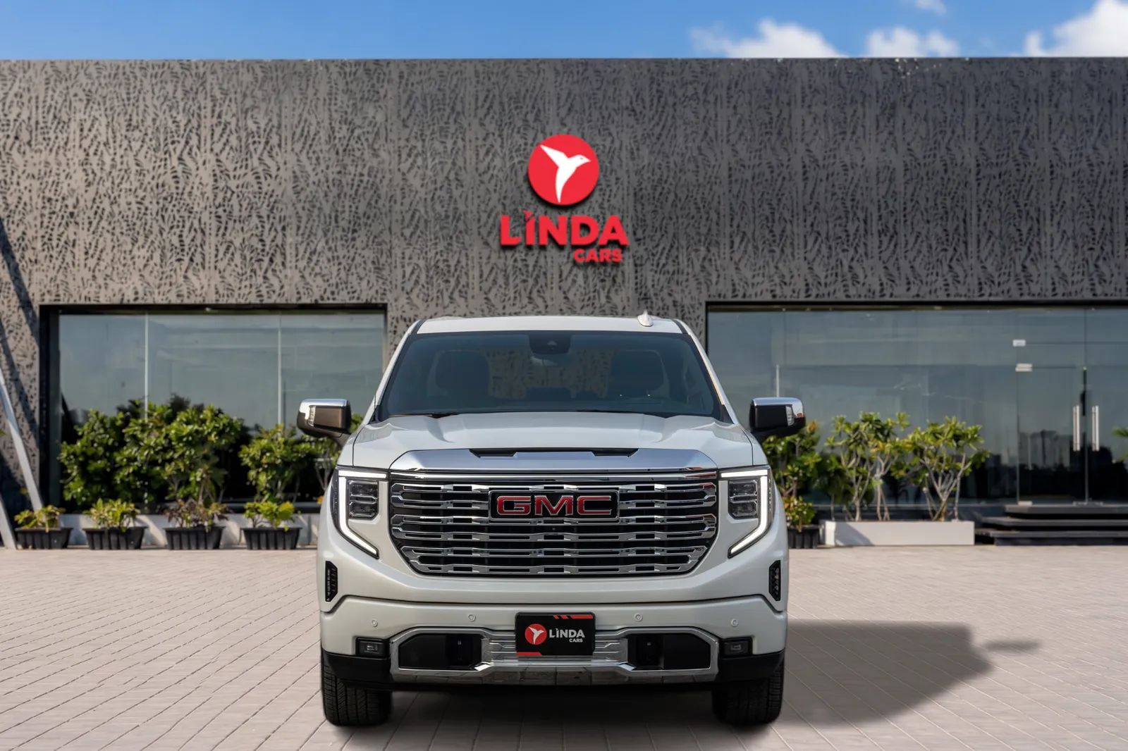 2022 GMC Sierra photo 2