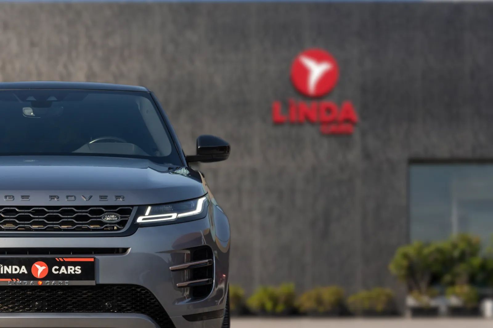 2020 Land Rover Range Rover Evoque photo 3