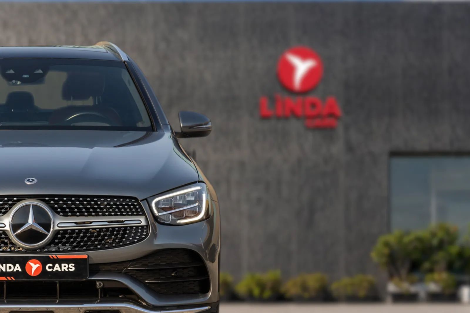 2021 Mercedes-Benz GLC photo 3