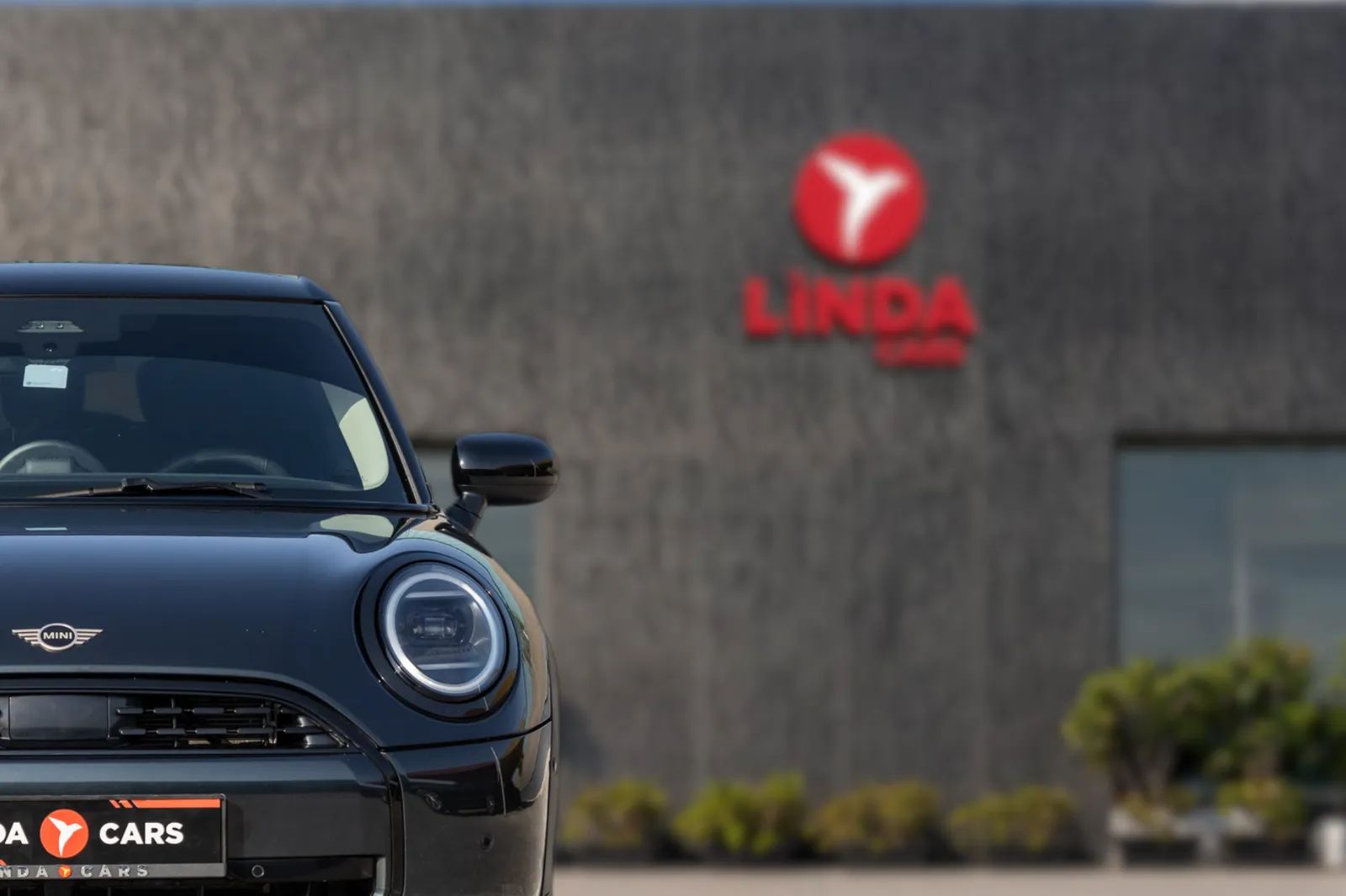 2025 MINI Cooper photo 3