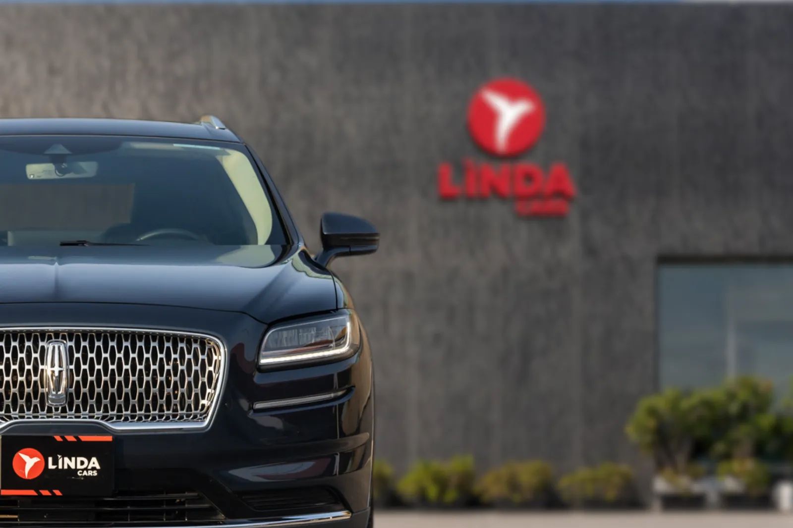 2023 Lincoln Nautilus photo 3