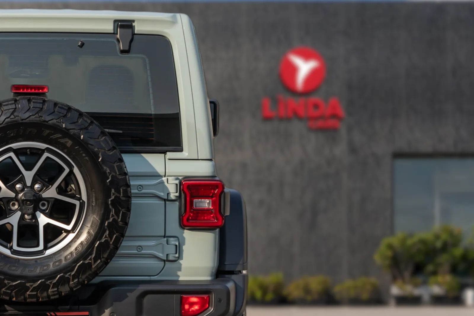 2024 Jeep Wrangler photo 5