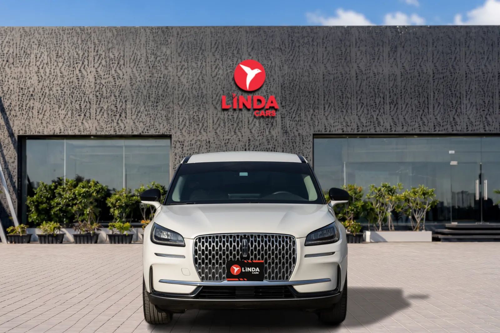 2023 Lincoln Corsair photo 2