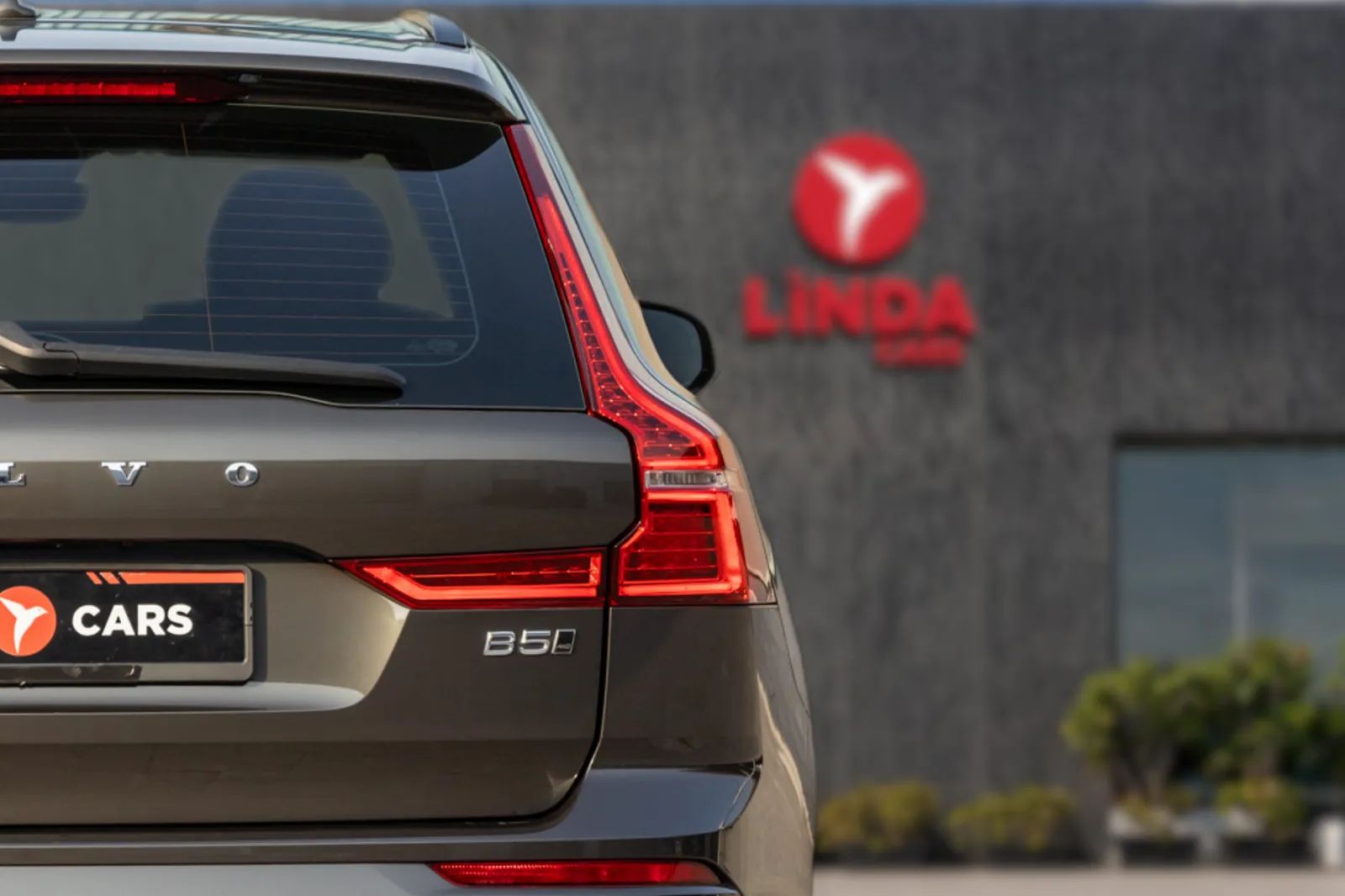 2022 Volvo XC60 photo 5