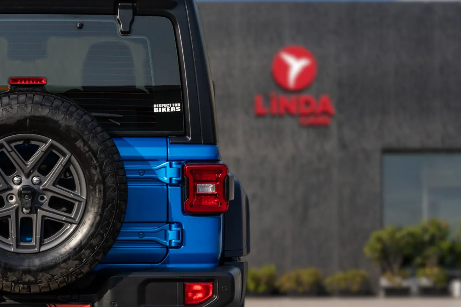 2024 Jeep Wrangler photo 5