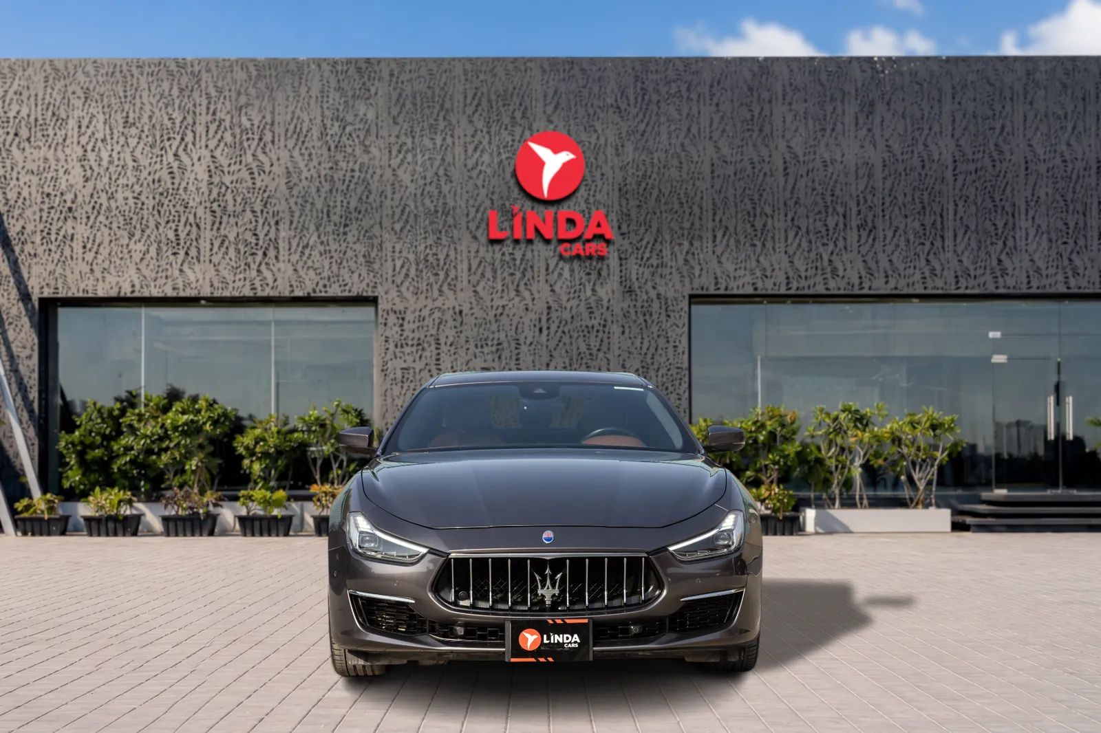 2020 Maserati Ghibli photo 2