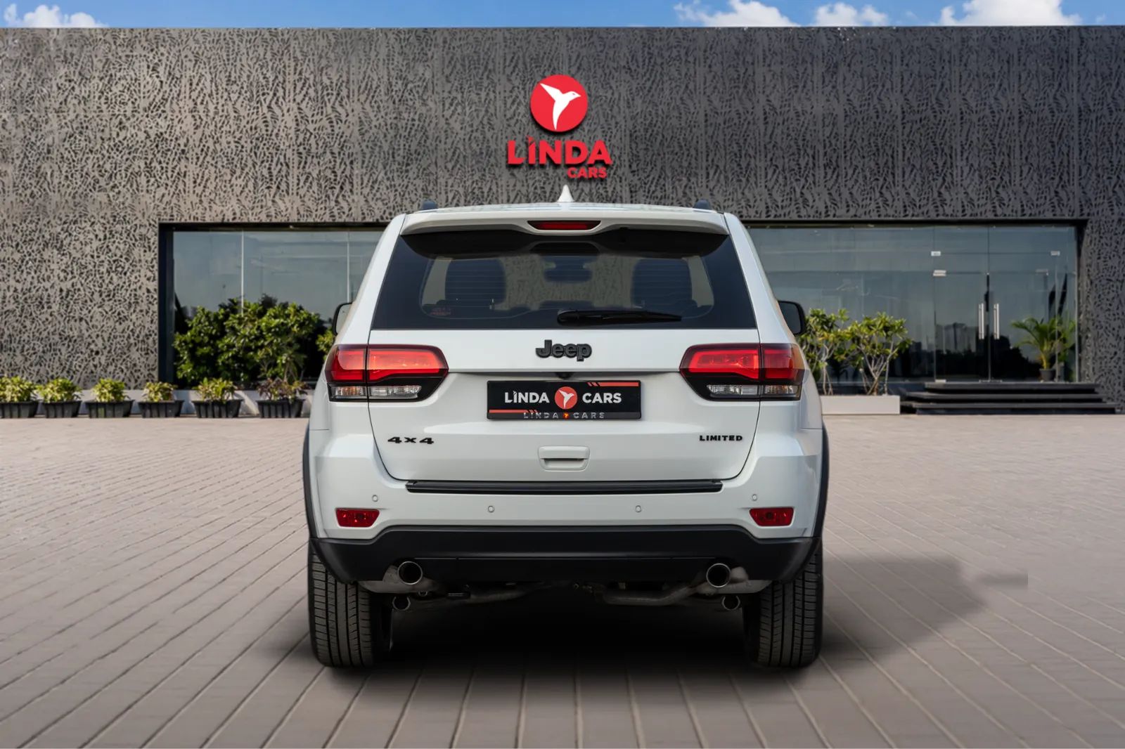 2021 Jeep Grand Cherokee photo 4