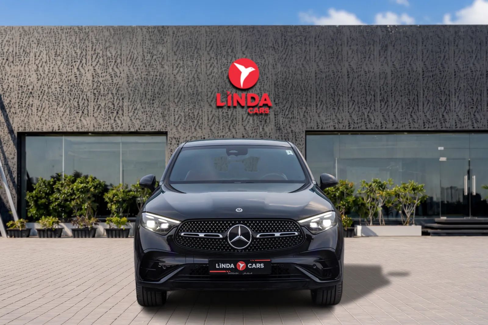 2024 Mercedes-Benz GLC photo 2