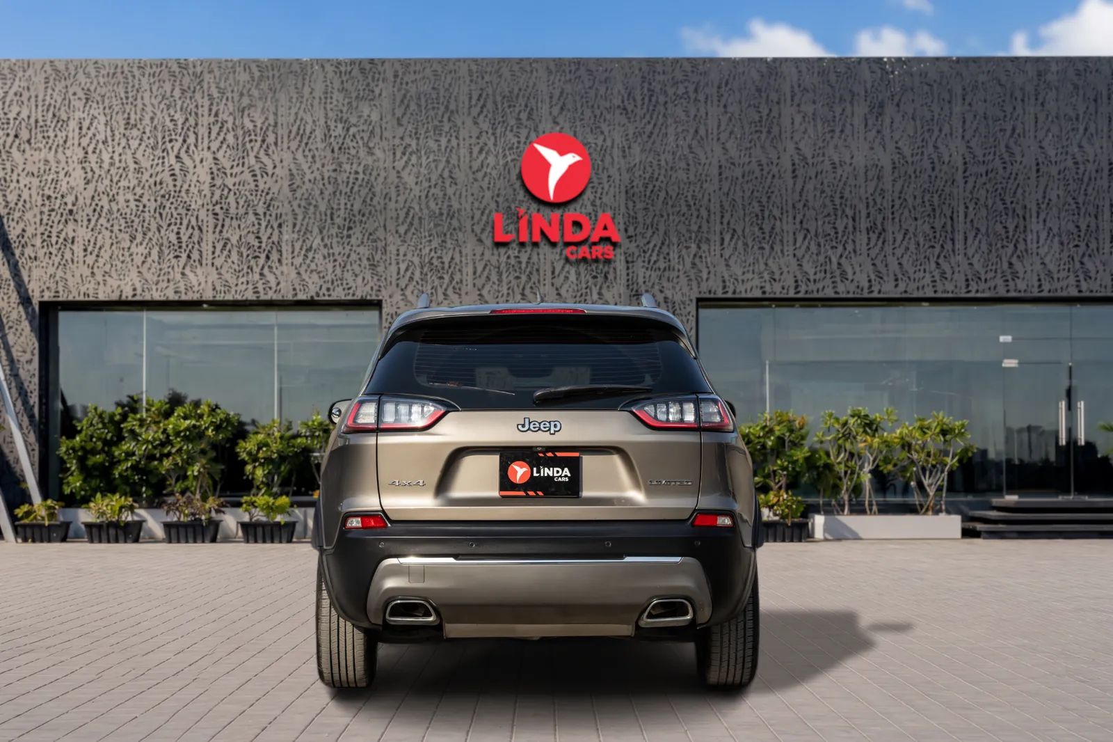 2020 Jeep Cherokee photo 4