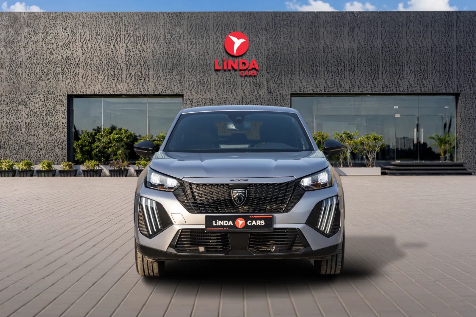 2025 Peugeot 2008 photo 2