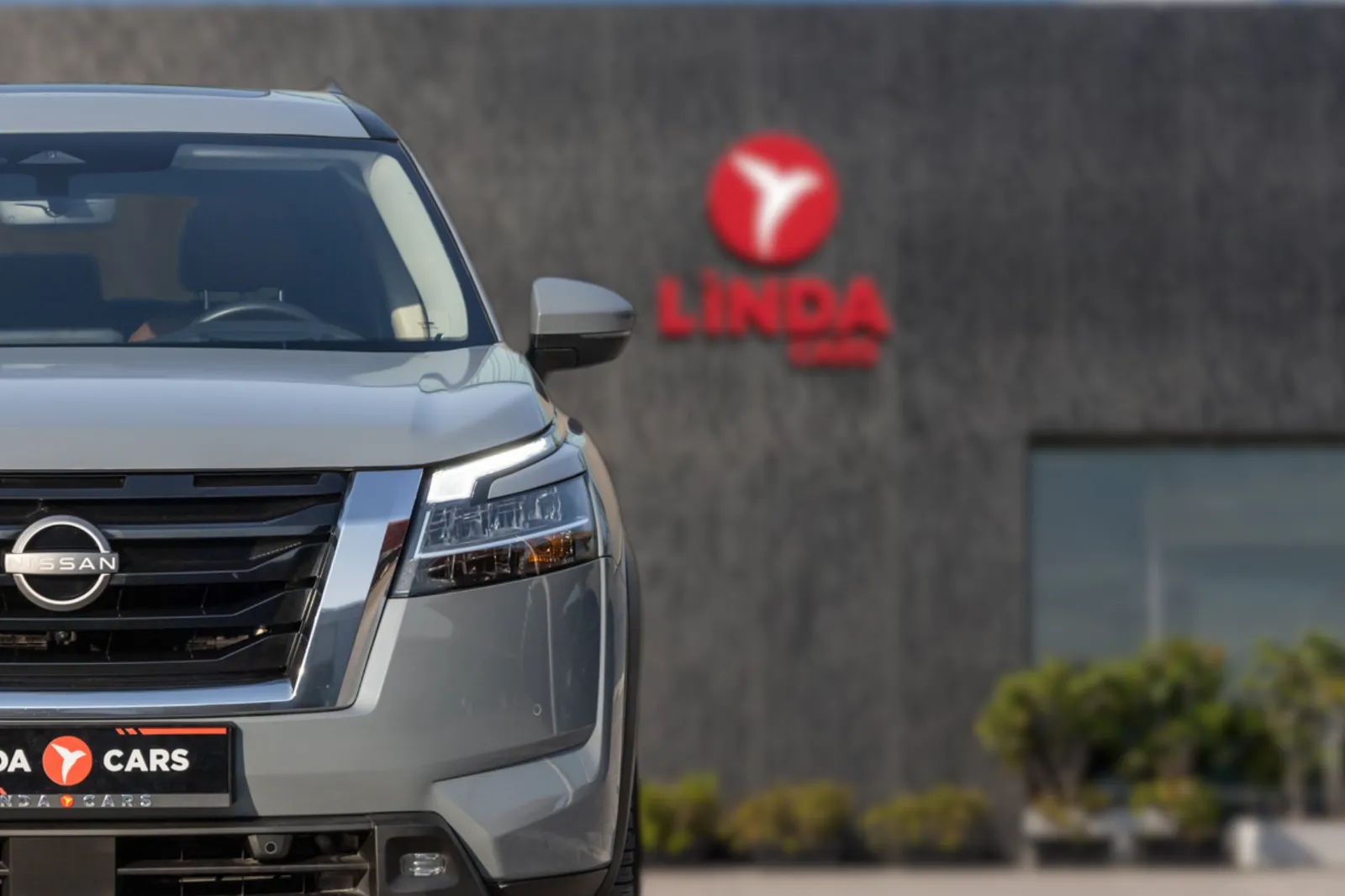 2022 Nissan Pathfinder photo 3
