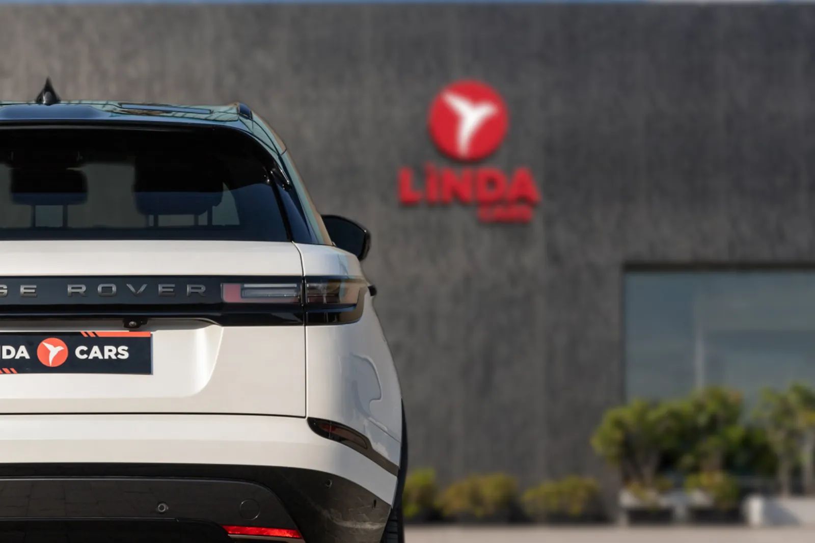 2025 Land Rover Range Rover Velar photo 5