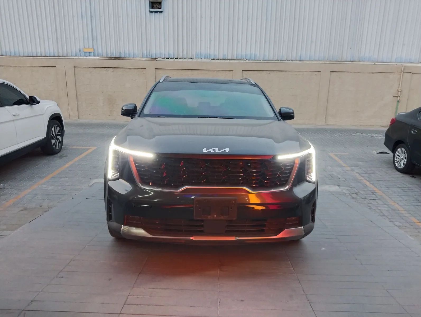2024 Kia Sorento photo 2