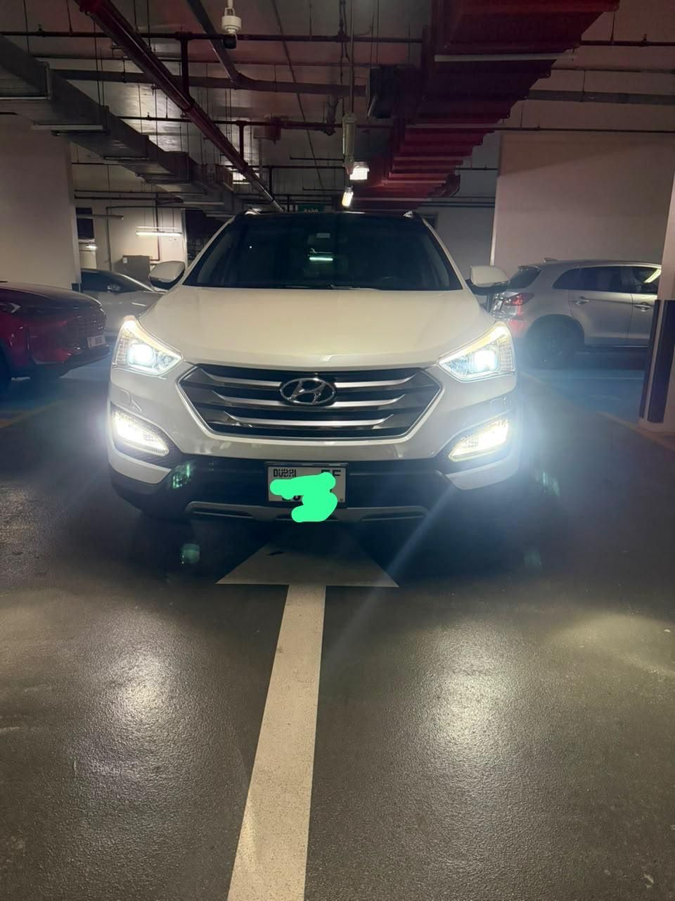 2015 Hyundai Santa Fe GCC Specs Full Option 80,000 KM