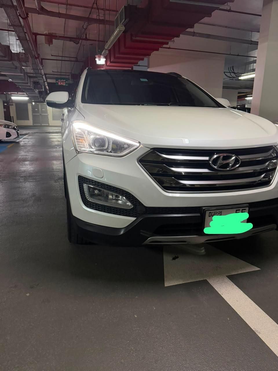2015 Hyundai Santa Fe photo 2