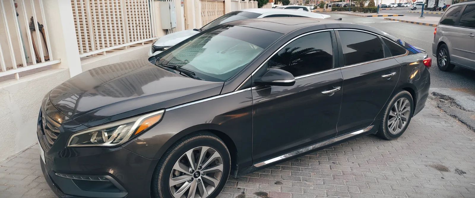 2017 Hyundai Sonata photo 2