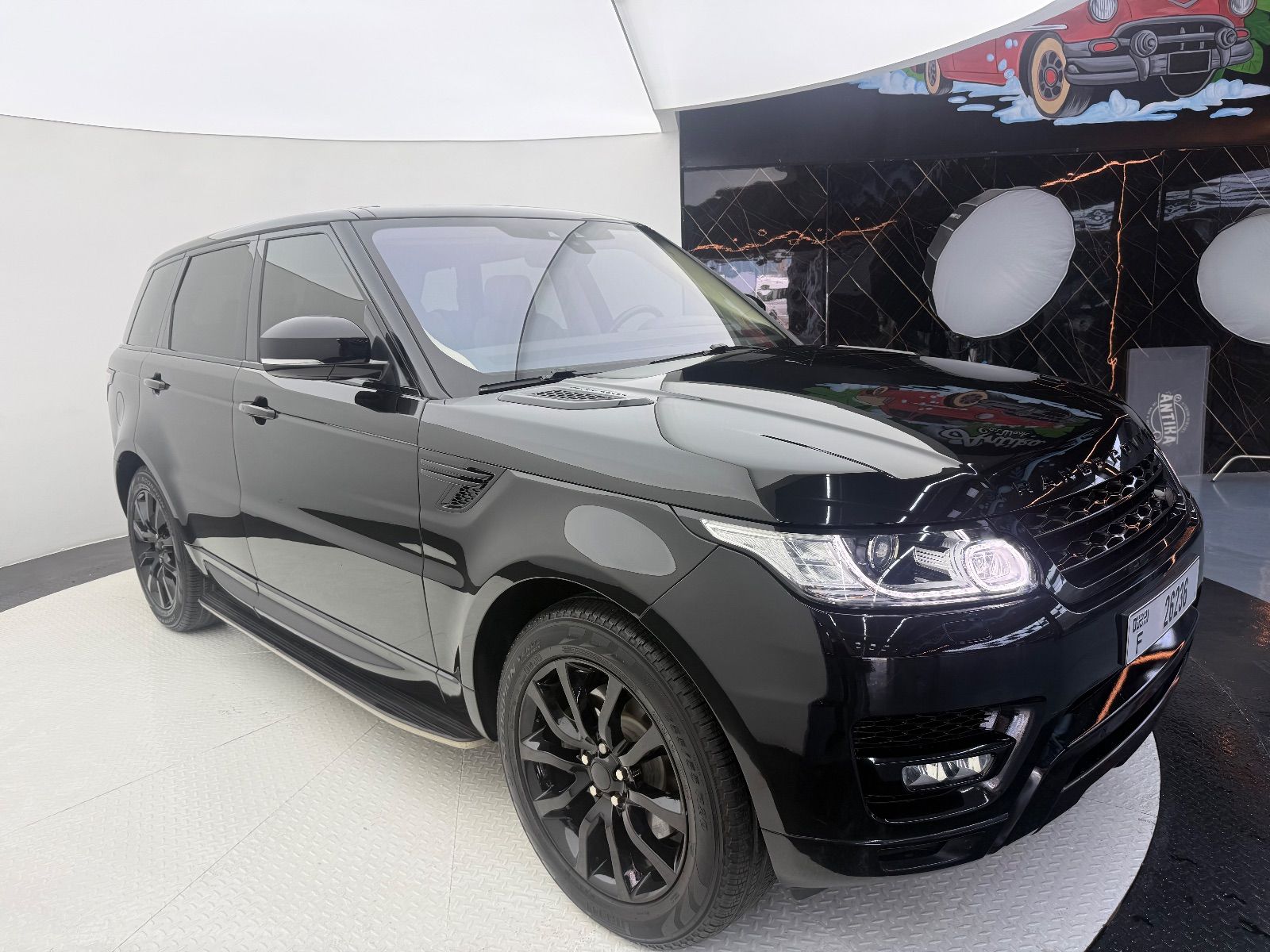 2017 Land Rover Range Rover Sport photo 2